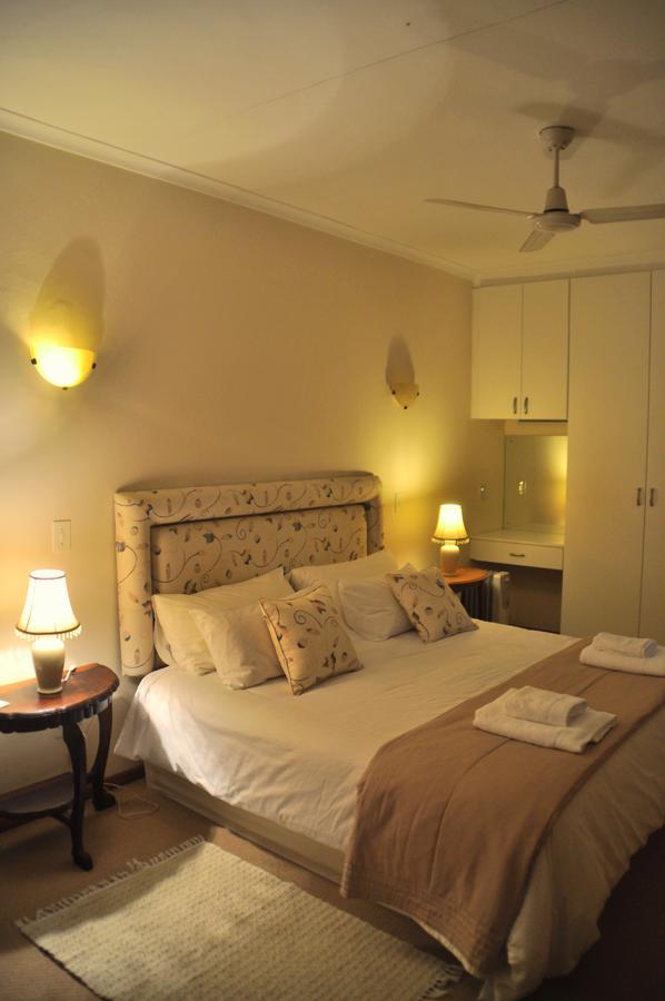 Clan Court Guesthouse Clanwilliam Bagian luar foto